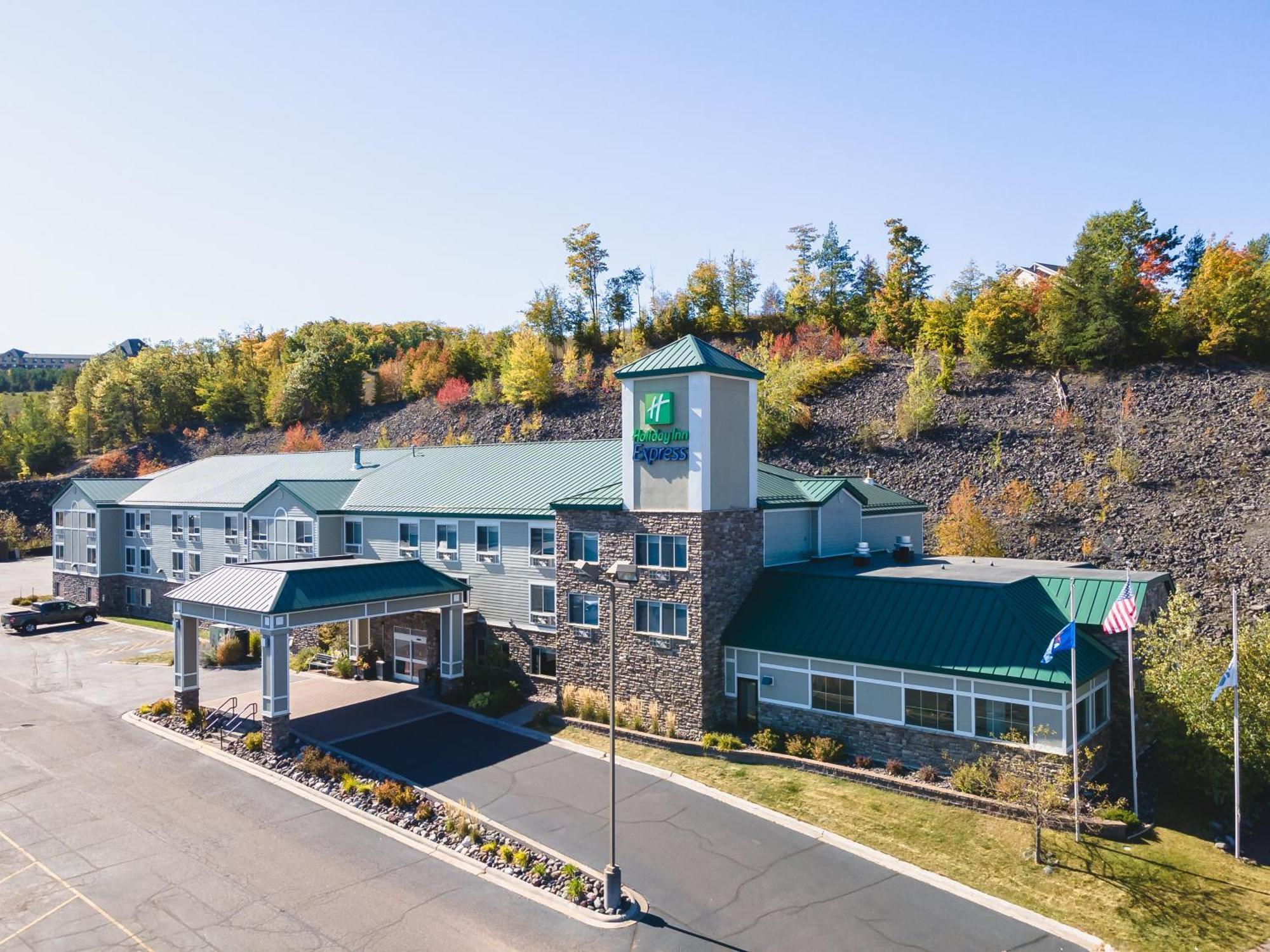 Holiday Inn Express Houghton-Keweenaw By Ihg Exterior photo